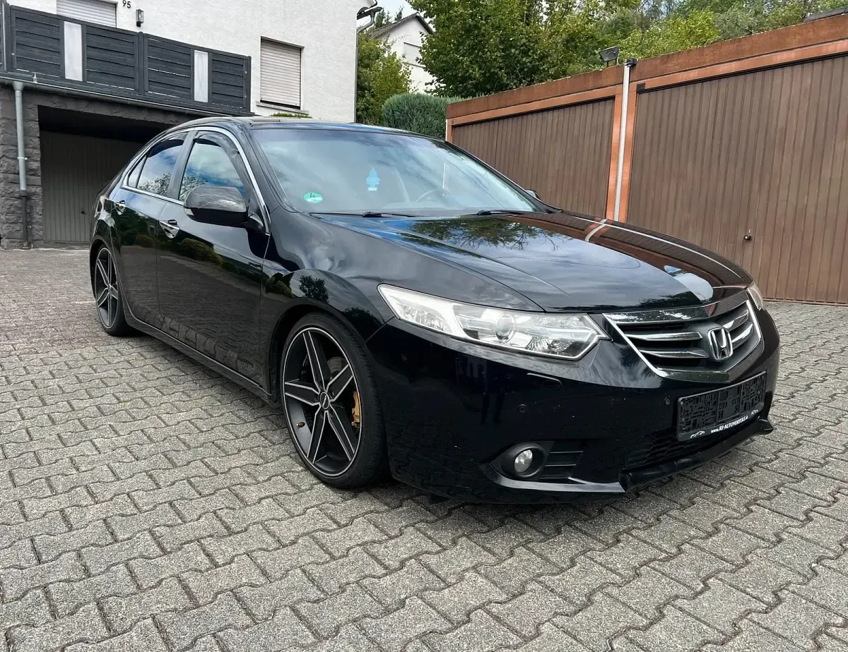 Gebraucht Honda Accord Elegance 156 PS (114 kW) 2011 Schwarz Limousine