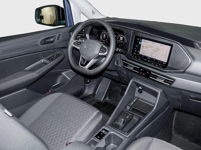 Neu VW Caddy Life 122 PS (89 kW) 2025 Blau Van / Kleinbus