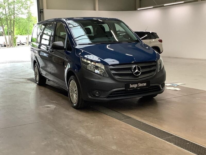 Stahlblau Gebraucht 2022 Mercedes Vito Van / Kleinbus | 37.990 € (Fairer Preis) - Bild 1/4