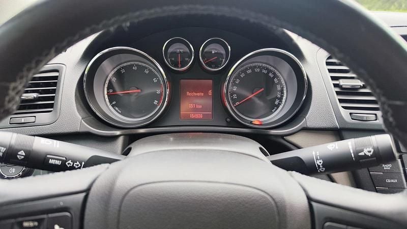 Grau Gebraucht 2009 Opel Insignia Limousine | 4.999 € (Etwas zu teuer) - Bild 1/4