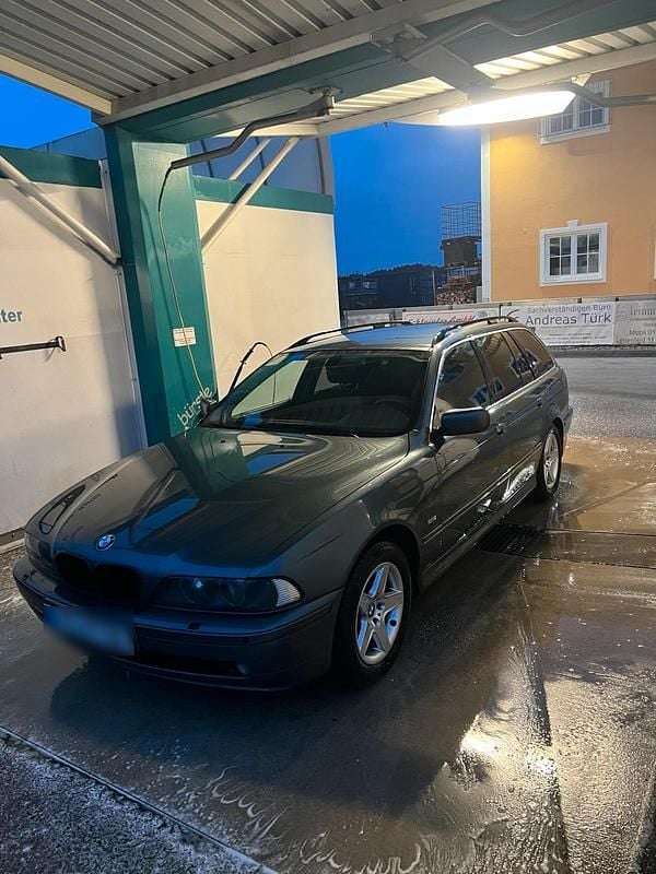 Gebraucht BMW 520 170 PS (125 kW) 2002 Grau Kombi