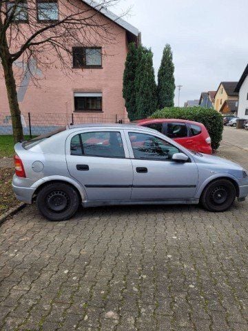Gebraucht Opel Astra 136 PS (100 kW) 2001 Silber Kleinwagen