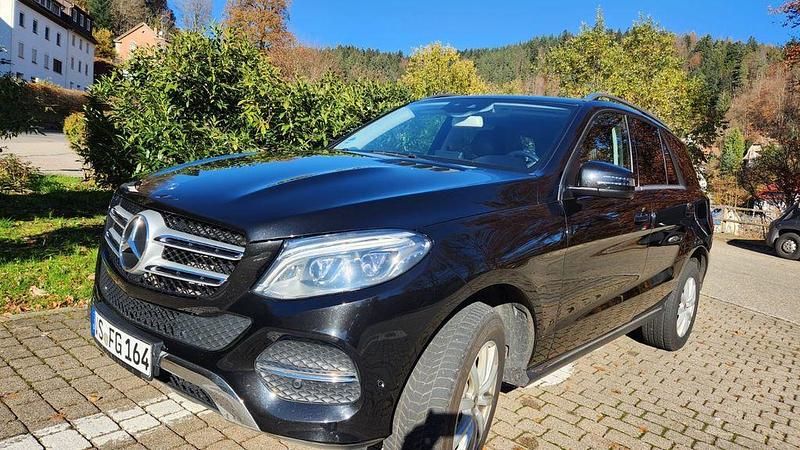 Schwarz Gebraucht 2017 Mercedes GLE350 SUV | 22.999 € (Superpreis) - Bild 1/4