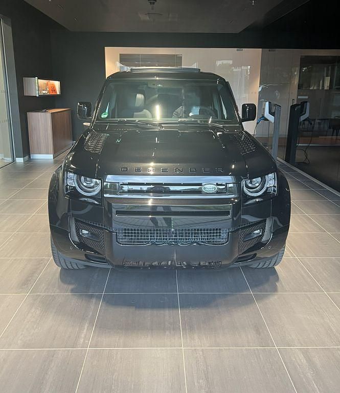 Schwarz Gebraucht 2023 Land Rover Defender SUV | 84.000 € - Bild 1/4