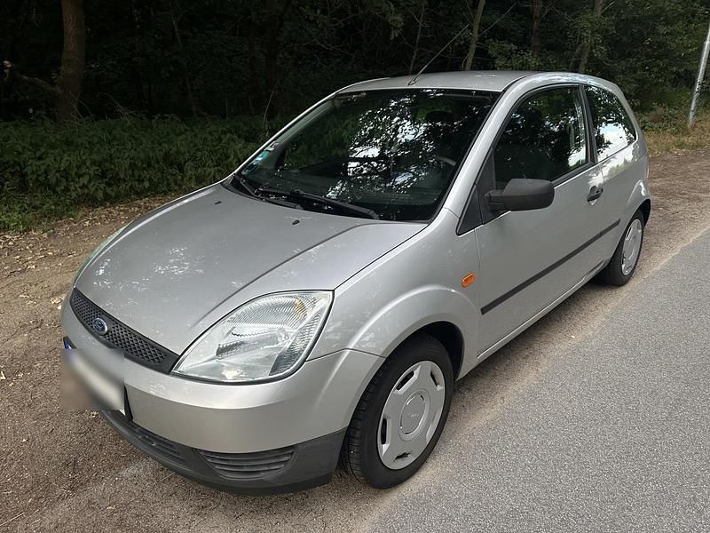 Silber Gebraucht 2004 Ford Fiesta Kleinwagen | 1.200 € (Guter Preis) - Bild 1/4