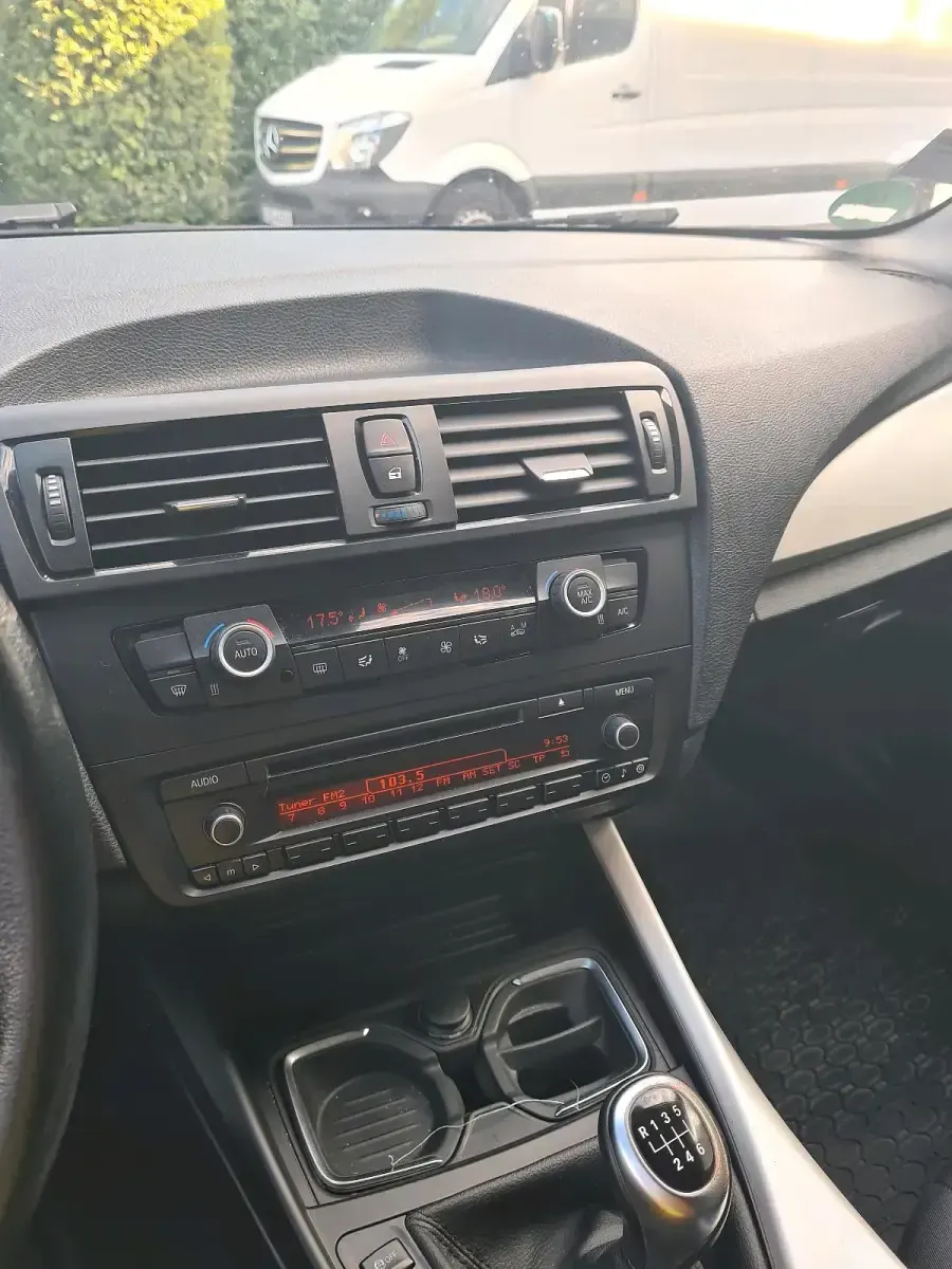 Gebraucht BMW 114 102 PS (75 kW) 2013 Schwarz Kleinwagen