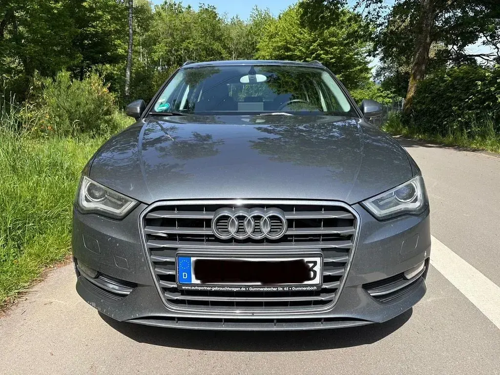 Gebraucht Audi A3 Ambiente 150 PS (110 kW) 2015 Grau Limousine