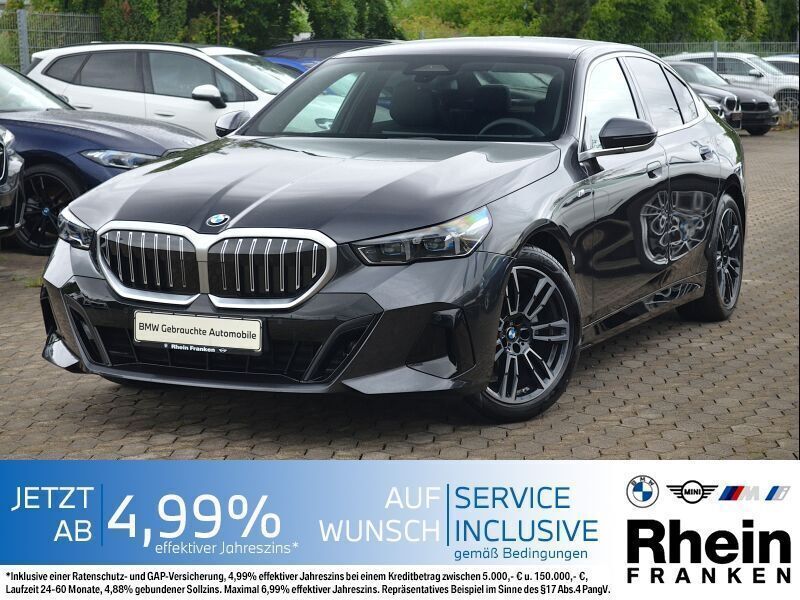 Grau Gebraucht 2024 BMW 520 M Sport Limousine | 51.640 € - Bild 1/4