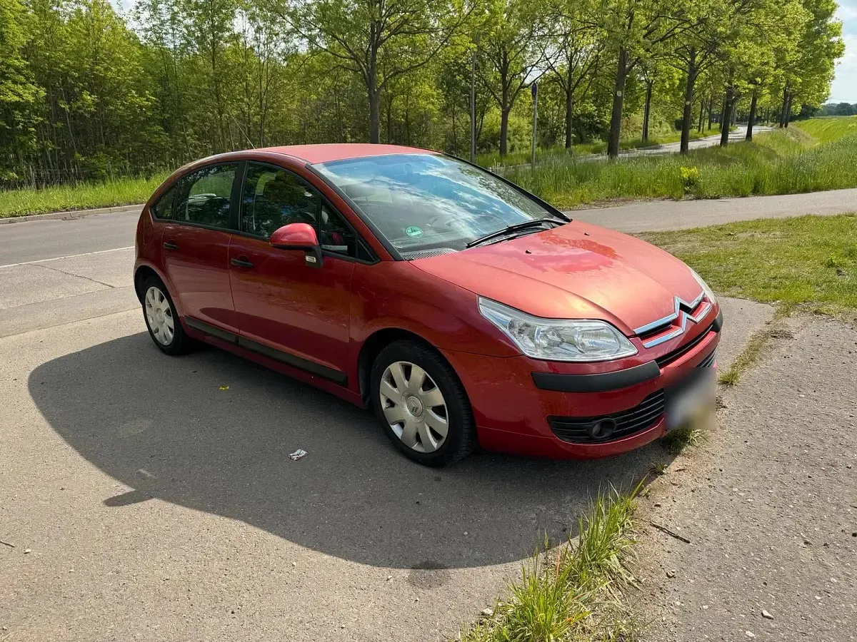 Gebraucht Citroën C4 88 PS (64 kW) 2006 Rot Limousine