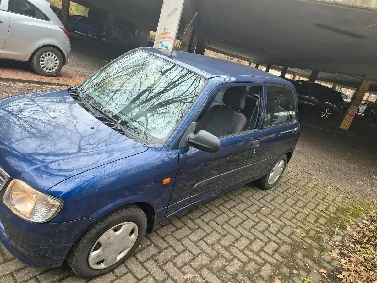 Brugt Daihatsu Cuore 56 HK (41 kW) 2001 Blå Hatchback