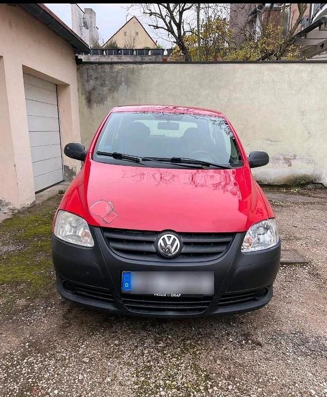 Gebraucht VW Fox 54 PS (39 kW) 2005 Rot Kleinwagen