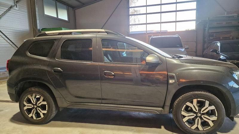 Gebraucht Dacia Duster Prestige 150 PS (110 kW) 2022 Grau SUV