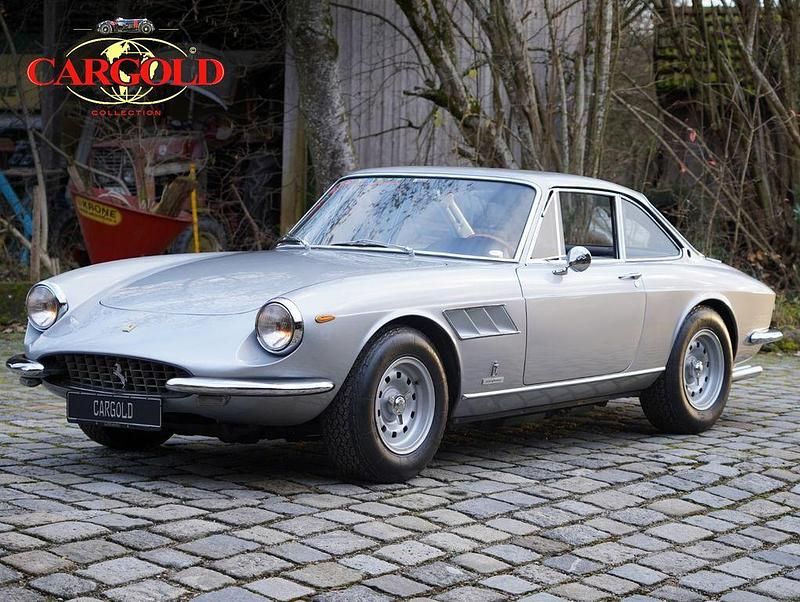 Gebraucht Ferrari 330 300 PS (220 kW) 1967 Silber Coupé