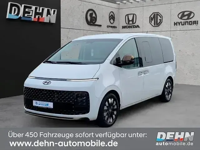 Gebraucht Hyundai Staria 177 PS (130 kW) 2023 Weiß Van / Kleinbus