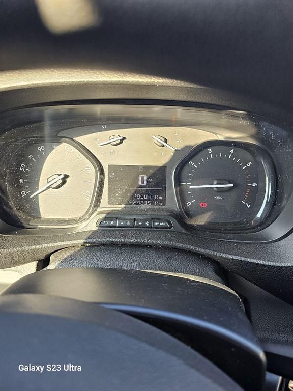 Second-hand Citroën Jumpy 122 CP (89 kW) 2016 Negru Monovolum