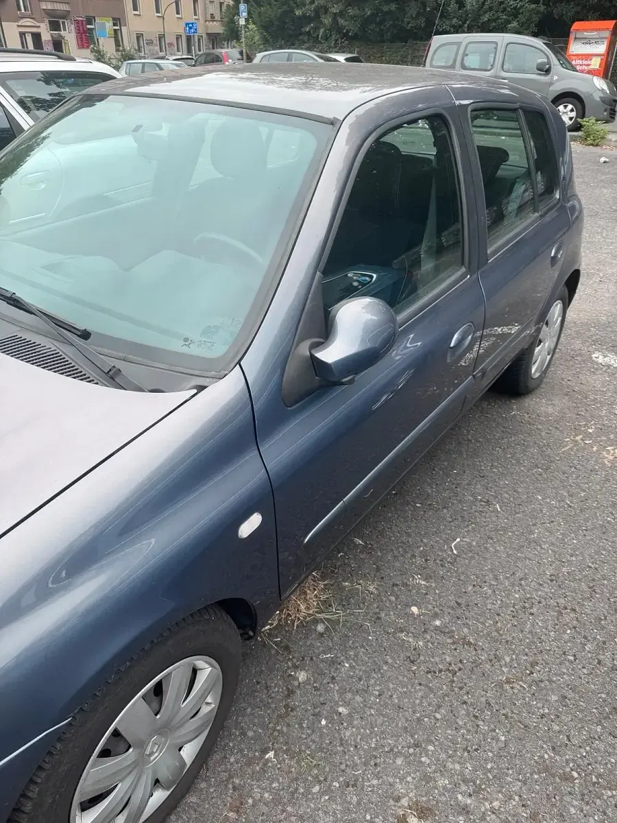 Gebraucht Renault Clio Campus 75 PS (55 kW) 2009 Grau Limousine