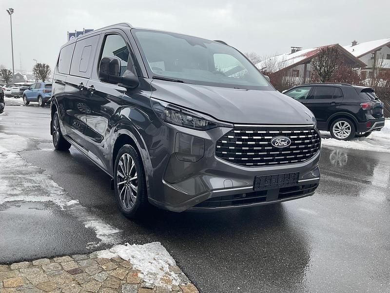 Neu Ford Tourneo Titanium X 232 PS (170 kW) 2025 Agate black metallic Van / Kleinbus