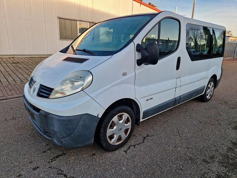 Gebraucht Renault Trafic 114 PS (83 kW) 2008 Weiß Van / Kleinbus