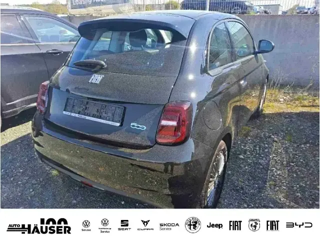 Gebraucht Fiat 500e Icon 86 kW (118 PS) 2022 Schwarz Limousine