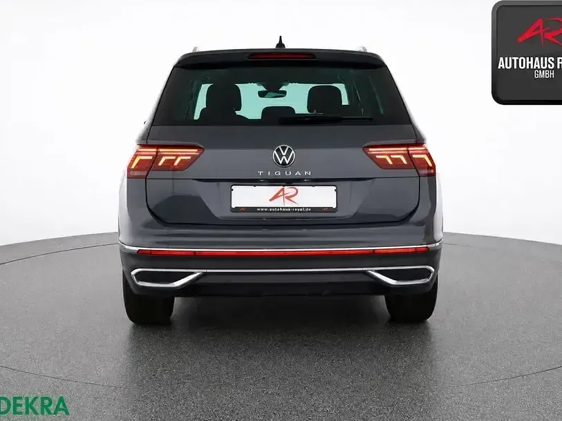 Gebraucht VW Tiguan Elegance 150 PS (110 kW) 2023 Grau SUV