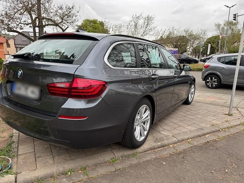 Gebraucht BMW 530 258 PS (189 kW) 2016 Grau Kombi