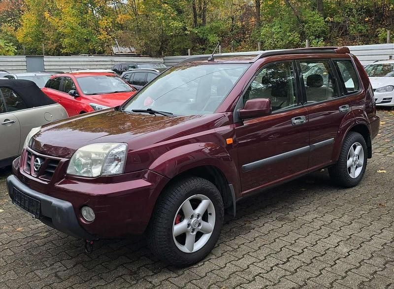 Rot Gebraucht 2003 Nissan X-Trail Comfort SUV | 3.749 € (Etwas zu teuer) - Bild 1/4