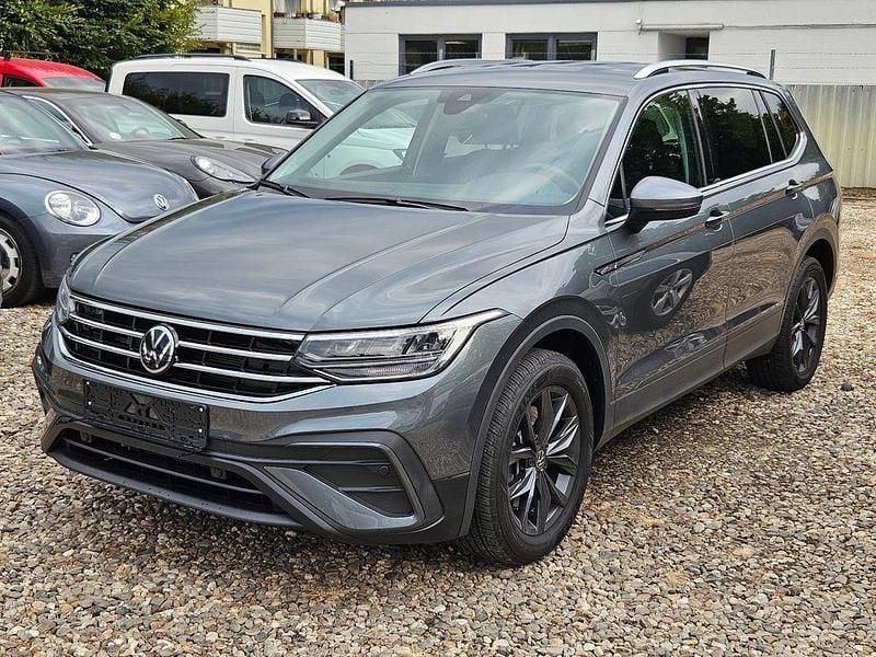 Grau Gebraucht 2022 VW Tiguan Allspace SUV | 26.800 € (Superpreis) - Bild 1/4