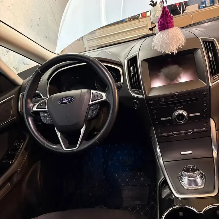 Gebraucht Ford S-MAX Titanium 150 PS (110 kW) 2018 Weiß Van / Kleinbus