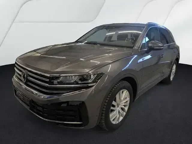 Gebraucht VW Touareg Elegance 231 PS (169 kW) 2025 Siliziumgrau metallic SUV