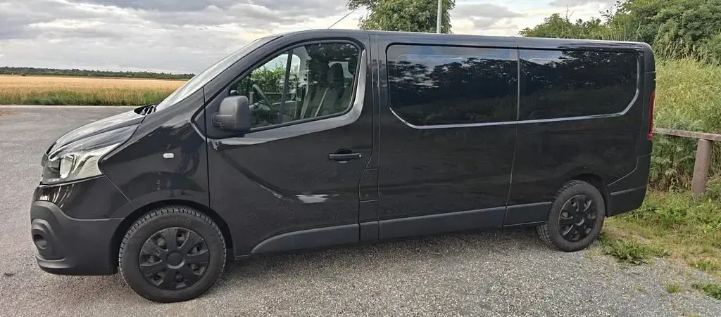 Gebraucht Renault Trafic Expression 95 PS (69 kW) 2016 Schwarz Van / Kleinbus