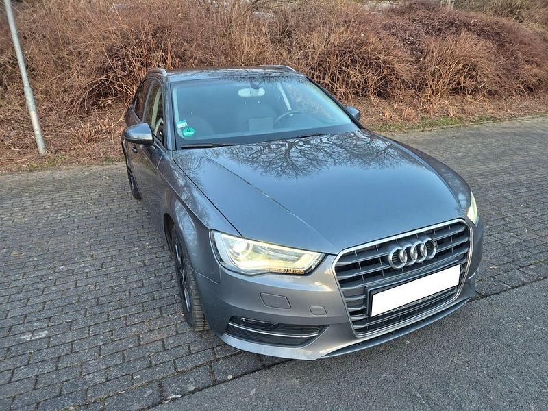 Gebraucht Audi A3 Ambiente 110 PS (80 kW) 2015 Grau Limousine