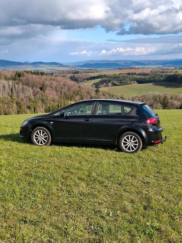 Gebraucht Seat Leon 125 PS (91 kW) 2010 Schwarz Kleinwagen