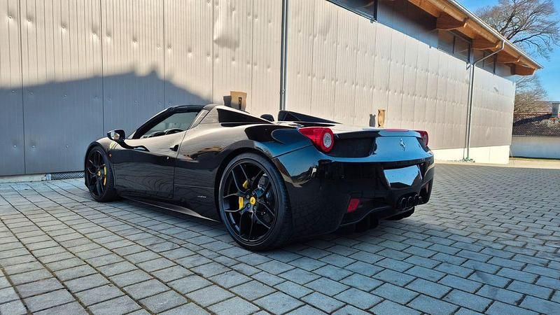 Gebraucht Ferrari 458 566 PS (416 kW) 2012 Schwarz Cabrio