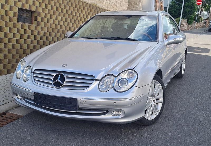 Gebraucht Mercedes CLK320 218 PS (160 kW) 2003 Silber Coupé