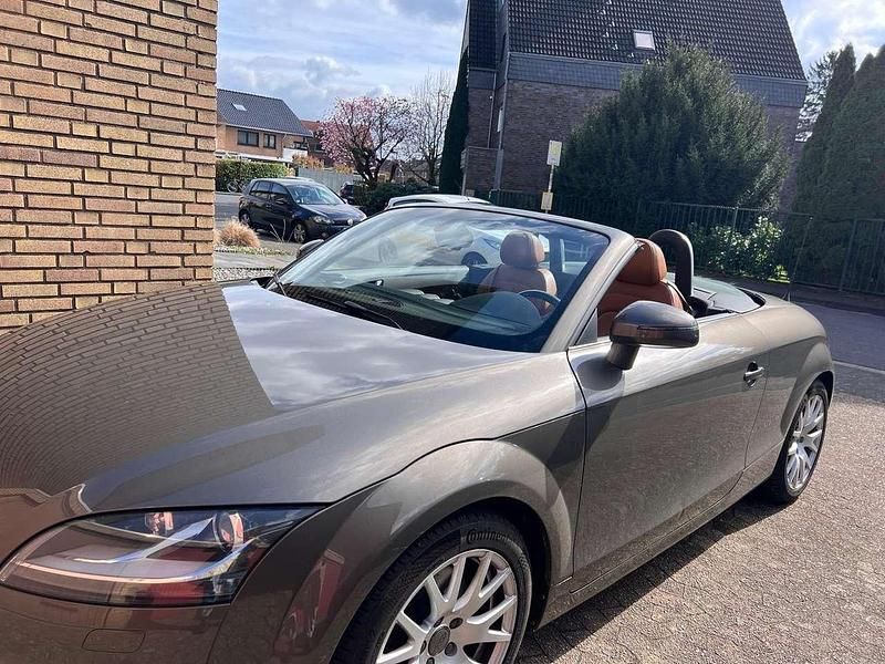 Gebraucht Audi TT Roadster 160 PS (117 kW) 2011 Cabrio