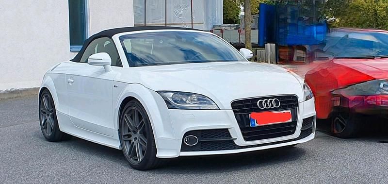 Weiß Gebraucht 2011 Audi TT Roadster S-line plus Cabrio | 11.000 € (Fairer Preis) - Bild 1/2