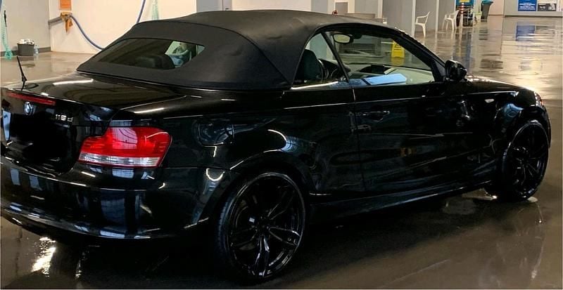 Gebraucht BMW 118 Cabriolet 143 PS (105 kW) 2009 Schwarz Cabrio