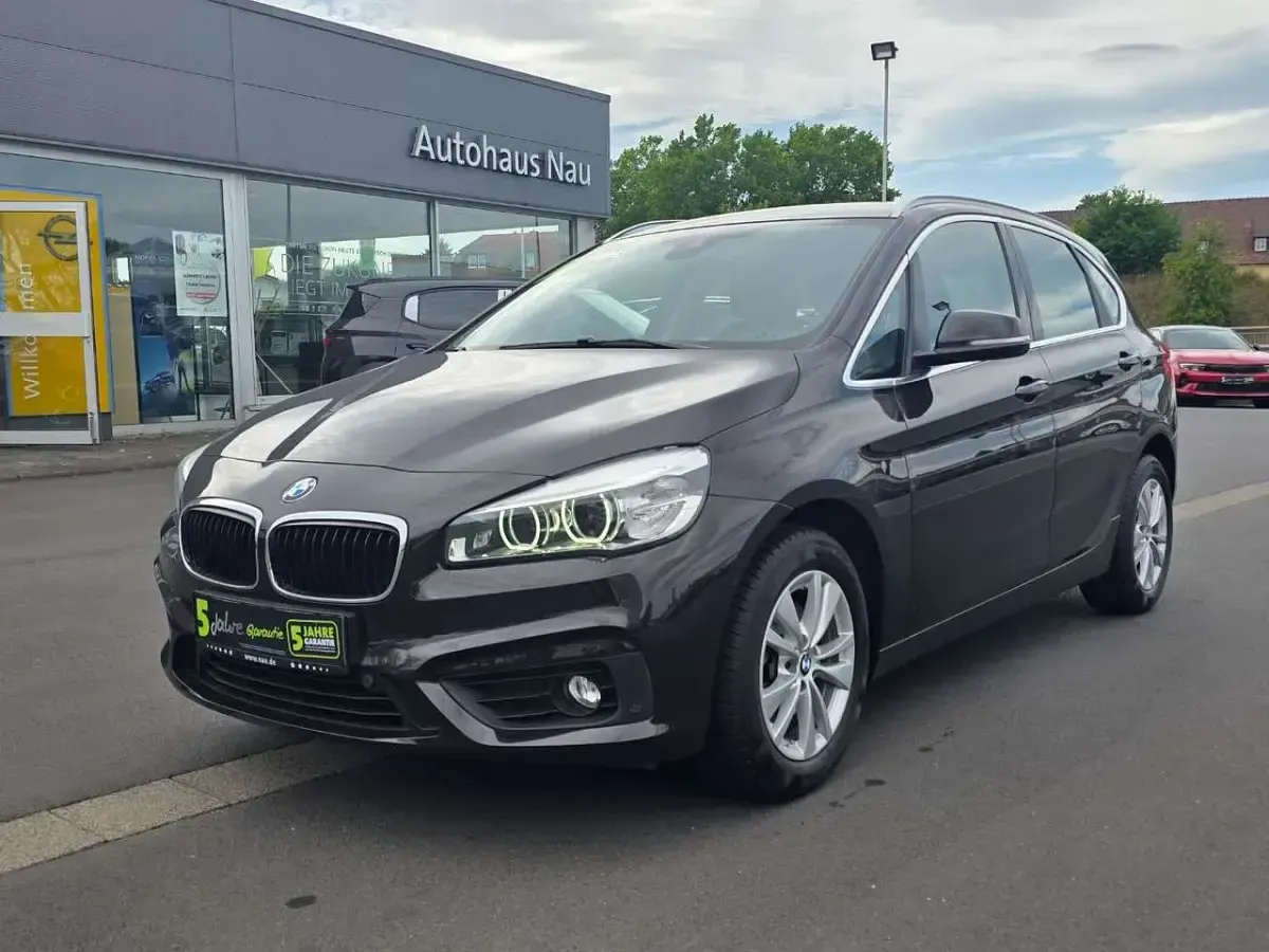 Gebraucht BMW 218 Active Tourer Advantage 136 PS (100 kW) 2018 Sparkling brown metallic Van / Kleinbus