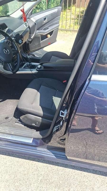 Gebraucht Mercedes E200 Avantgarde 136 PS (100 kW) 2014 Limousine