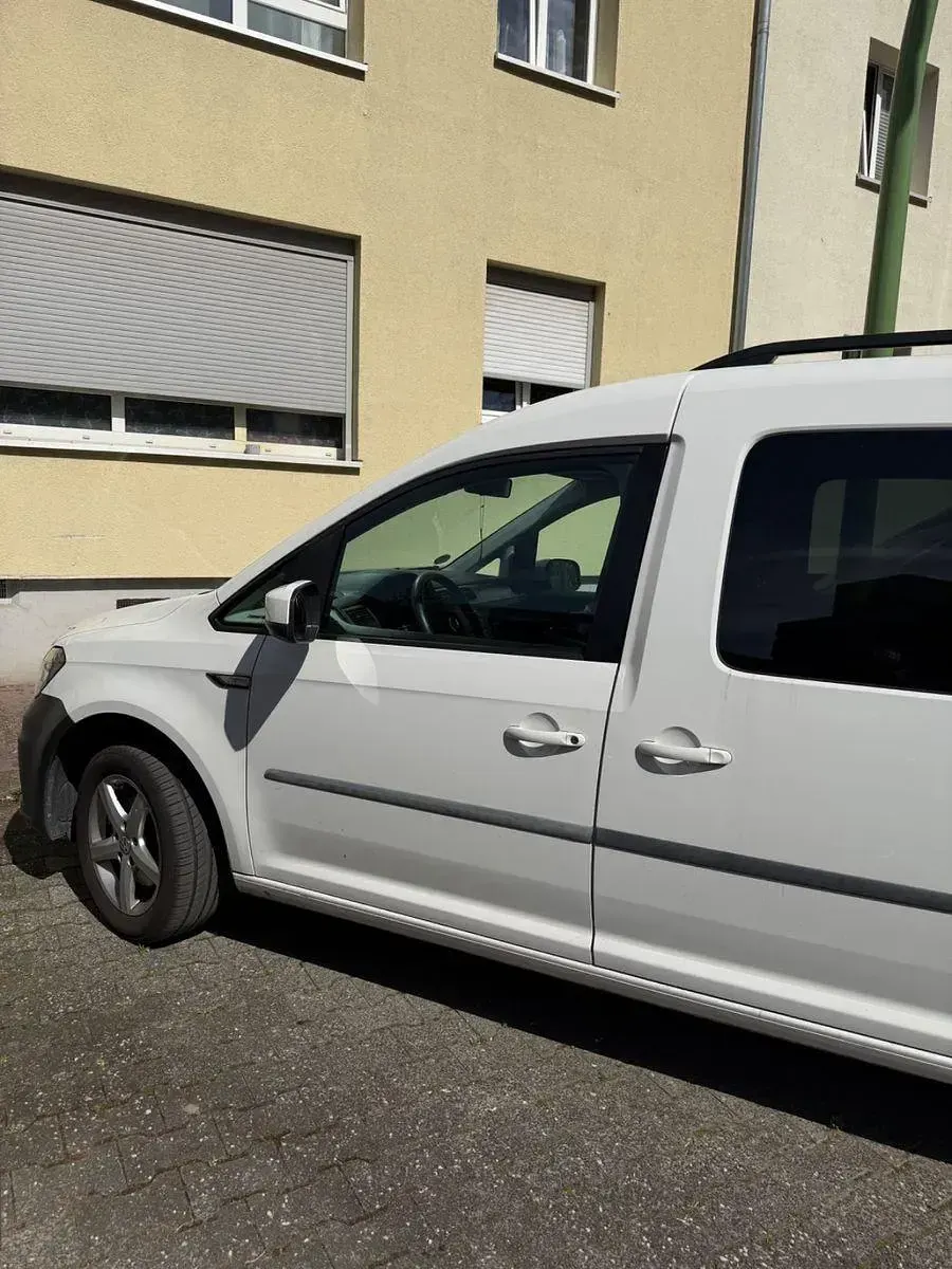 Gebraucht VW Caddy Trendline 102 PS (75 kW) 2016 Weiß Van / Kleinbus