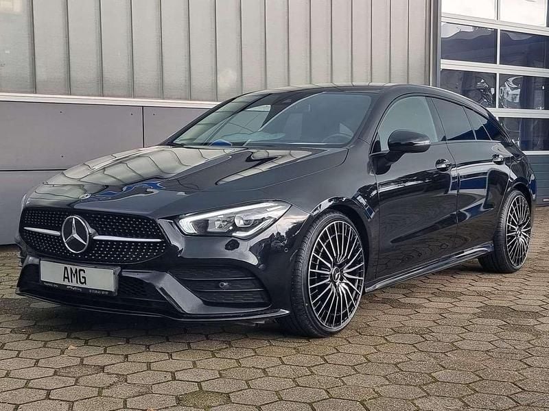 Schwarz Gebraucht 2020 Mercedes CLA200 AMG Kombi | 24.900 € (Fairer Preis) - Bild 1/4