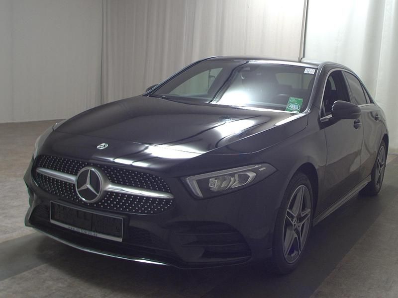 Gebraucht Mercedes A250 AMG line 218 PS (160 kW) 2021 Schwarz Limousine