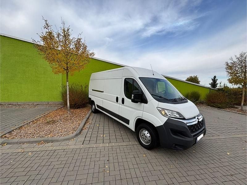 Weiß Gebraucht 2015 Citroën Jumper Proline Van / Kleinbus | 15.299 € (Superpreis) - Bild 1/4