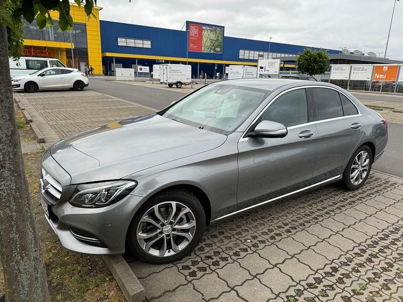 Grau Gebraucht 2014 Mercedes C180 Avantgarde Limousine | 17.900 € (Fairer Preis) - Bild 1/4