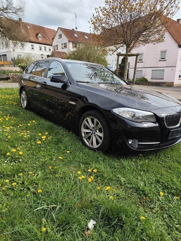 Gebraucht BMW 525 204 PS (150 kW) 2011 Schwarz Limousine