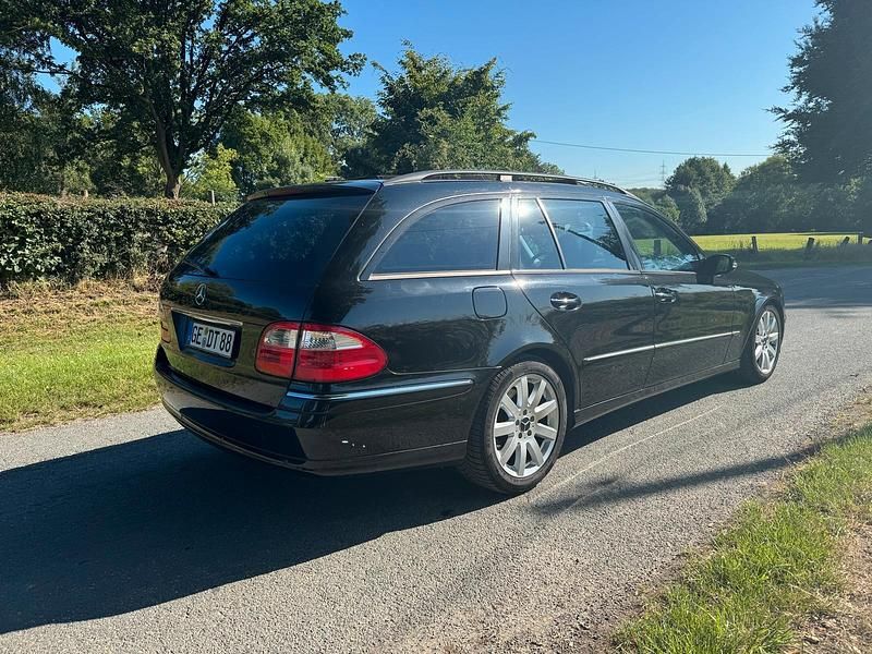 Gebraucht Mercedes E280 Avantgarde 231 PS (169 kW) 2006 Schwarz Kombi