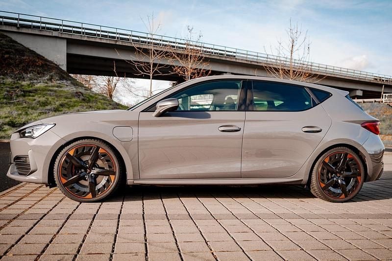 Gebraucht Cupra Leon 245 PS (180 kW) 2021 Grau Limousine