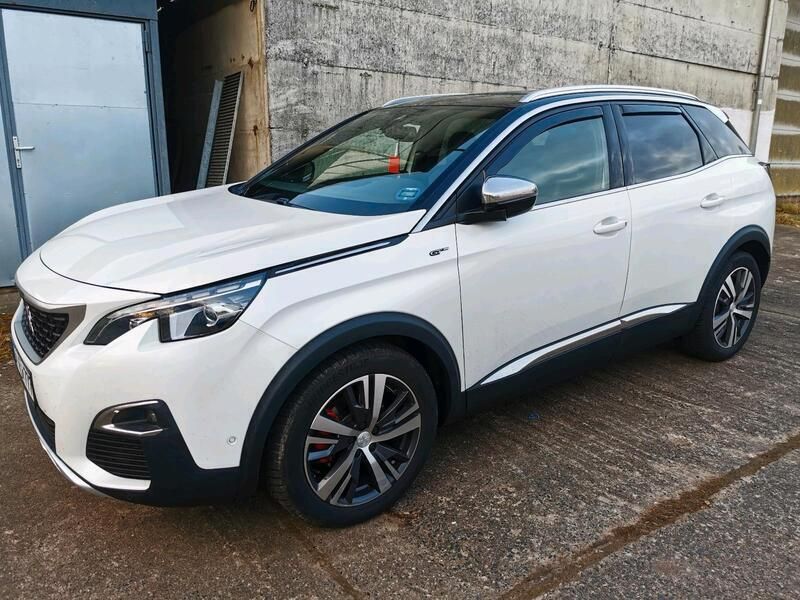 Weiß Gebraucht 2019 Peugeot 3008 GT-line SUV | 20.999 € (Fairer Preis) - Bild 1/4
