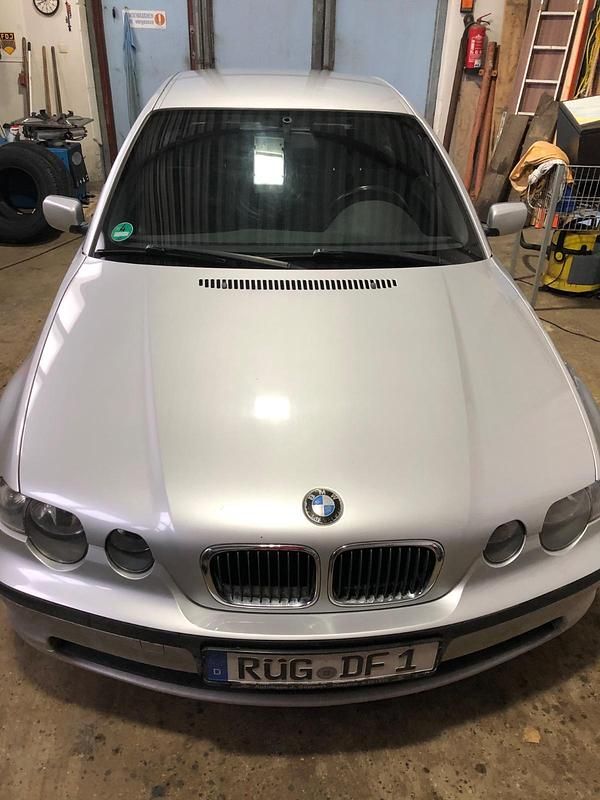 Gebraucht BMW 316 115 PS (84 kW) 2003 Silber Coupé