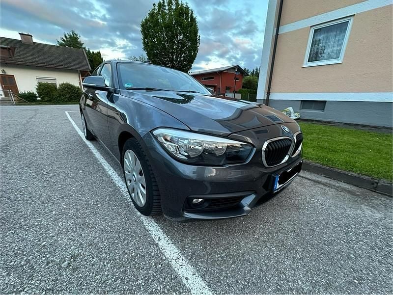 Gebraucht BMW 118 136 PS (100 kW) 2017 Grau Kleinwagen
